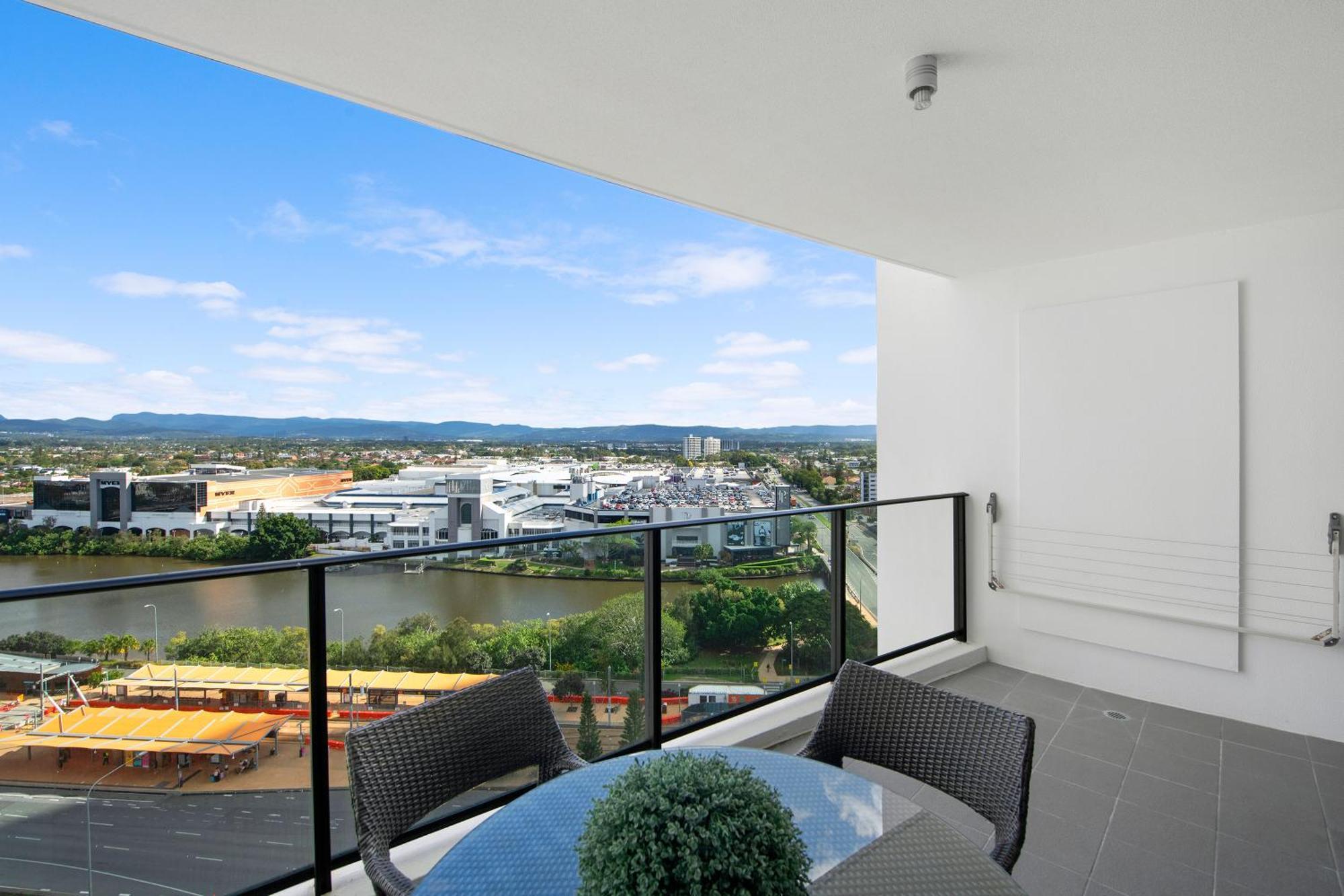 Sierra Grand Broadbeach - Self Contained & Privately Managed Apartments 黄金海岸 外观 照片